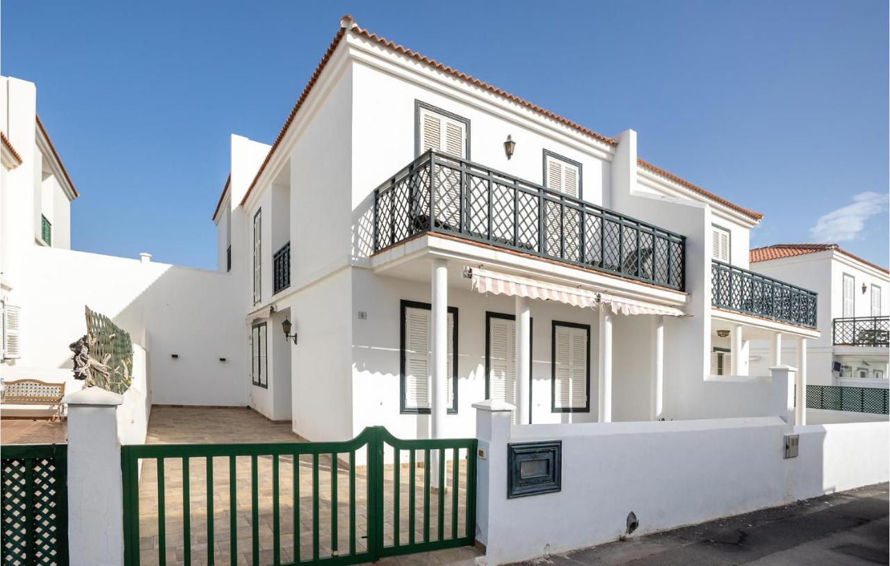 3 Bedroom Awesome In Abades