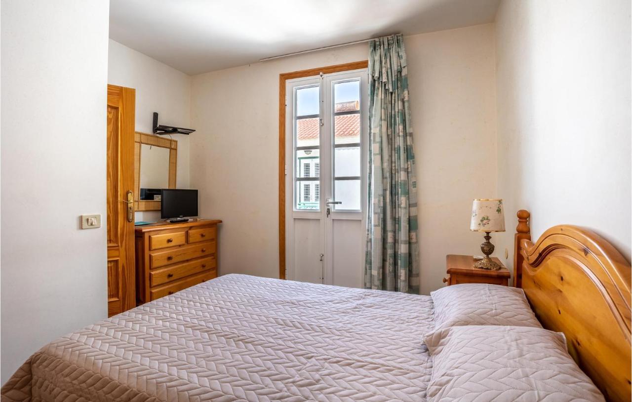 3 Bedroom Awesome In Abades Abades (Tenerife)